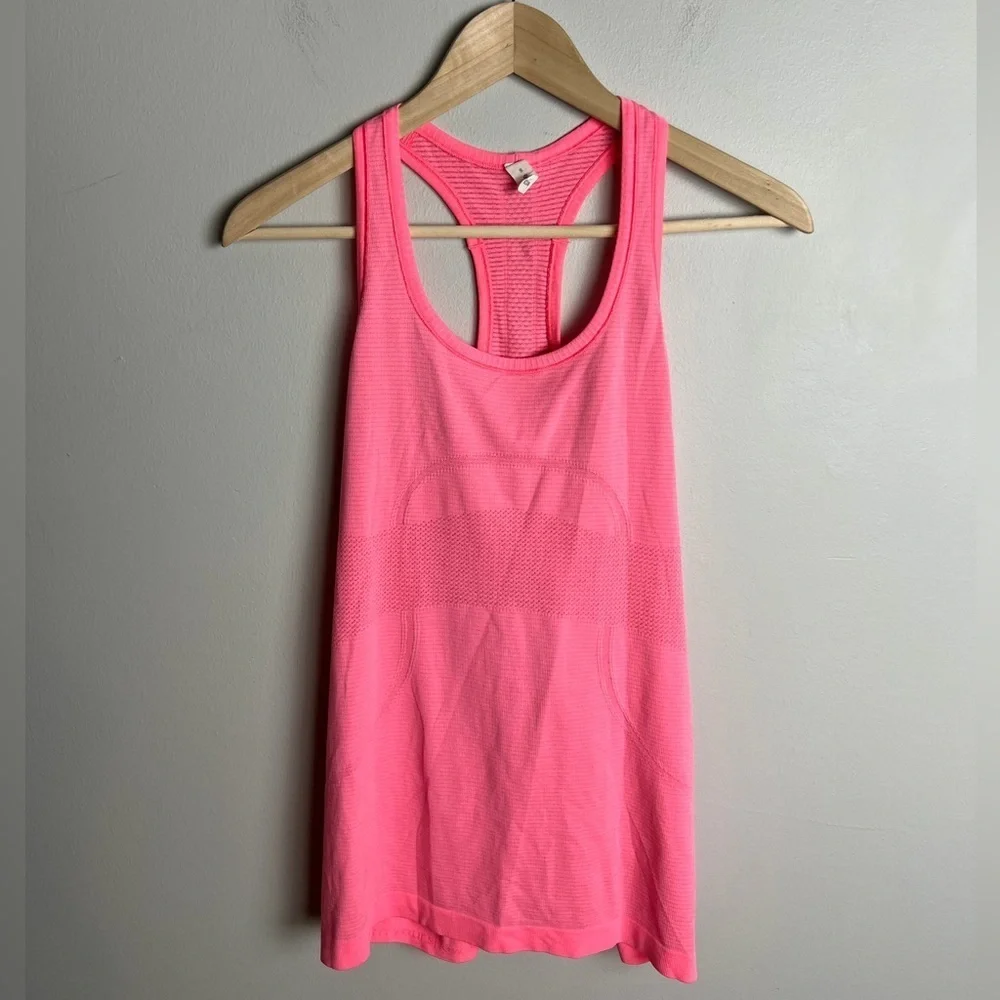 Lululemon Athletica Swiftly Tech Racerback Size 8 Yoga Bright Neon Pink Women's